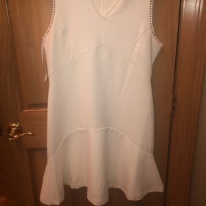 White sleeveless dress
